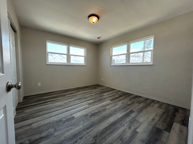 Building Photo - 1740 Ocean Shore Blvd