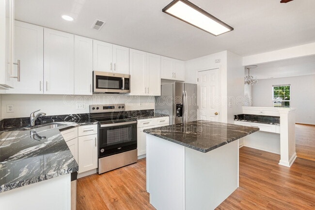Building Photo - 45425 Clarkes Crossing Square