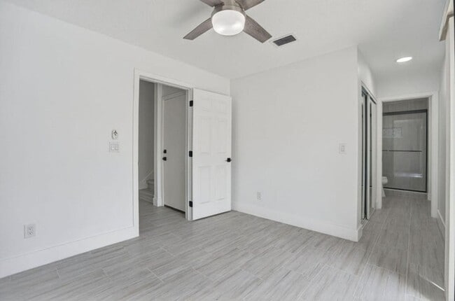 Building Photo - 5230 Woodruff Ln