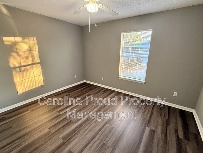 Building Photo - 2708 Bluff View Dr