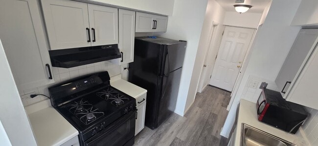 Building Photo - 325 Bayview Point