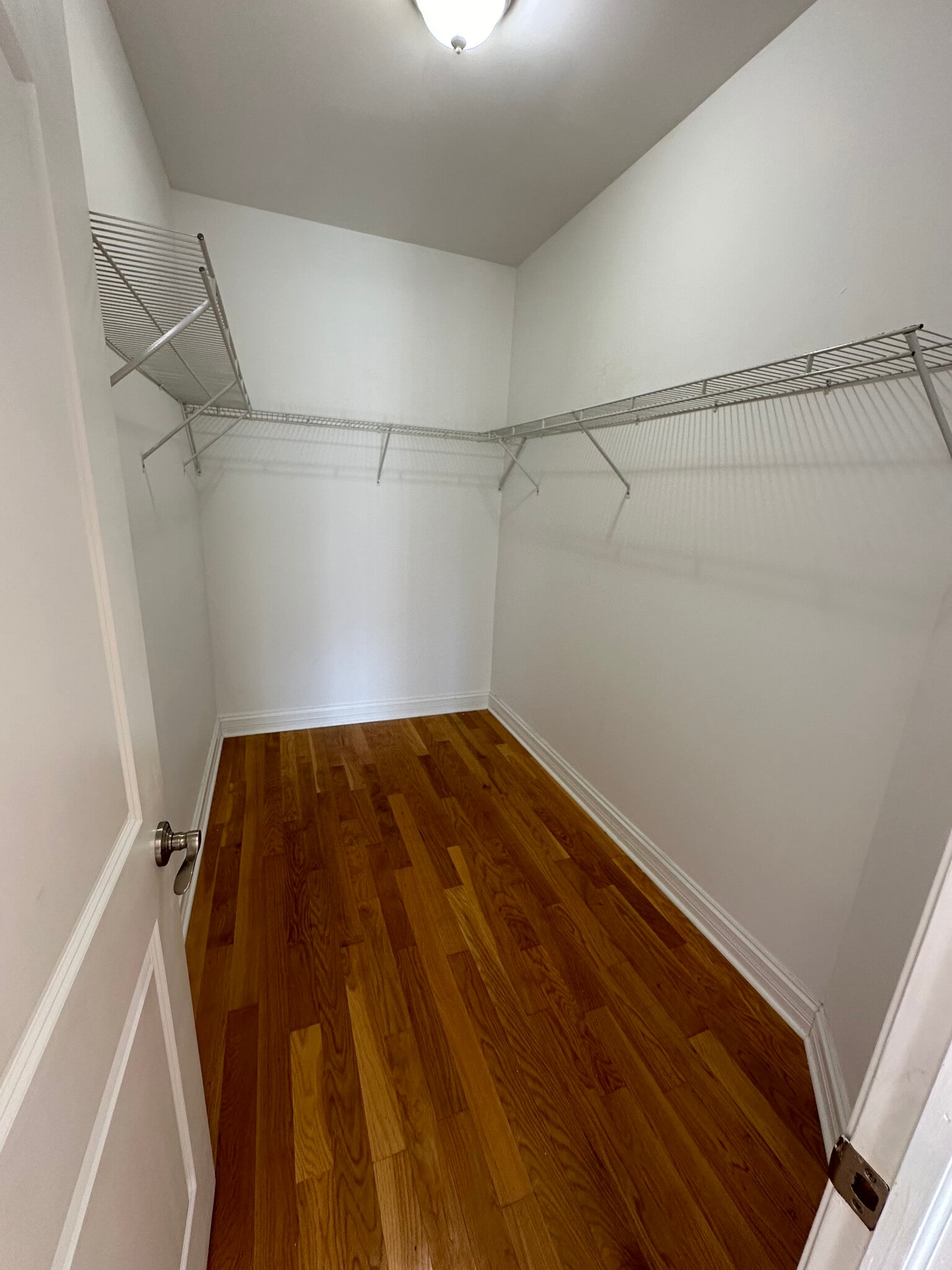 Building Photo - 6229 N Richmond St