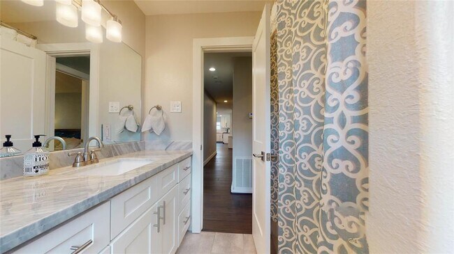 Building Photo - 3011 Larknolls Ln