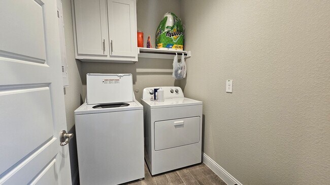 Building Photo - New Home For Rent!