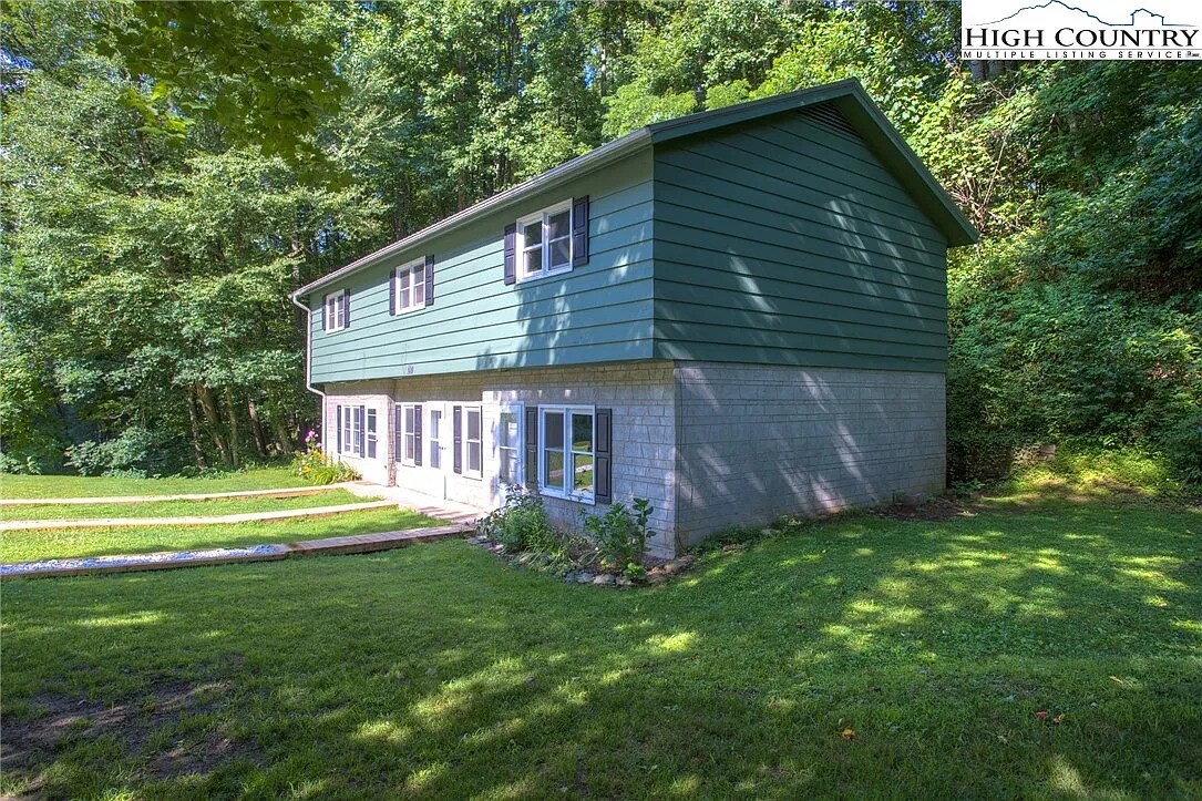 Building Photo - 247 Homespun Hills Rd