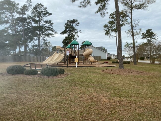 Building Photo - 1040 Bridgeport Way