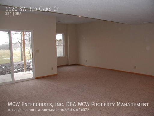 Building Photo - 1120 SW Red Oaks Ct