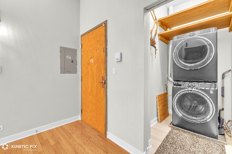 Building Photo - 1 S Leavitt St