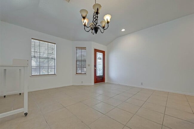 Building Photo - 21415 Somerset Park Ln