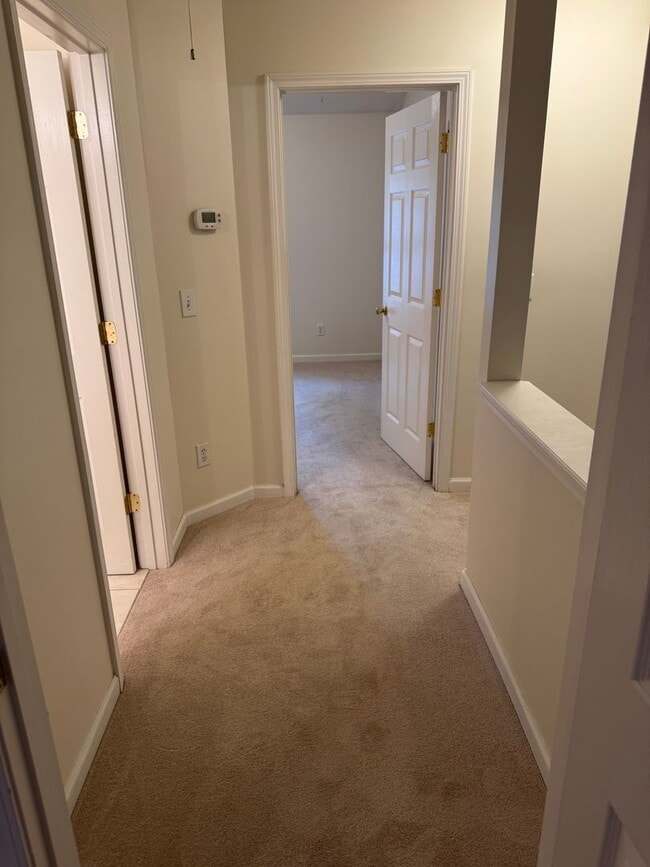 Building Photo - Great Franklin Condo in Hardison Hills!