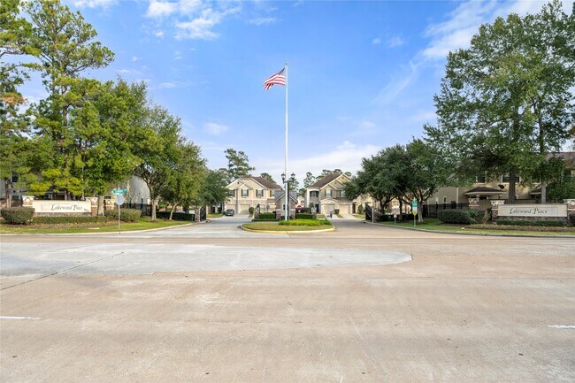 Building Photo - 16131 Sweetwater Fields Ln