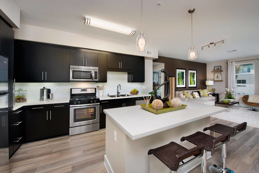 Stunning quartz countertops throughout - Boardwalk by Windsor