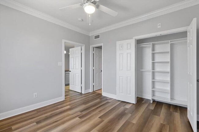 Building Photo - 7701 Rialto Blvd