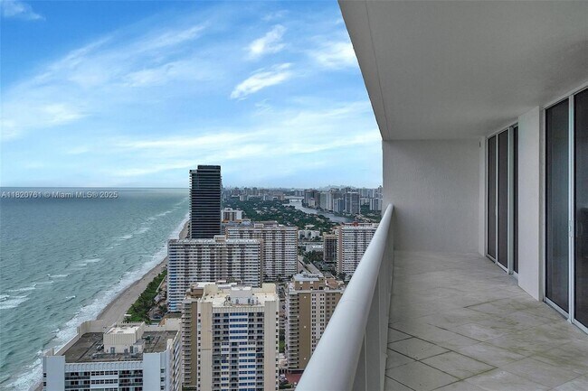 Building Photo - 1850 S Ocean Dr