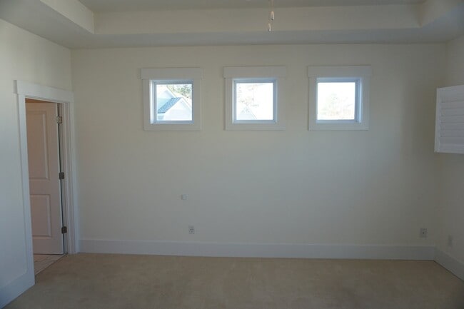Building Photo - 4032 Tamarisk Ln
