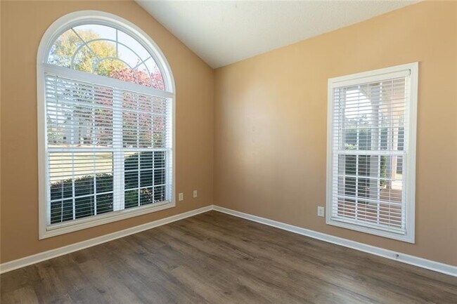 Building Photo - 300 McKendree Ct