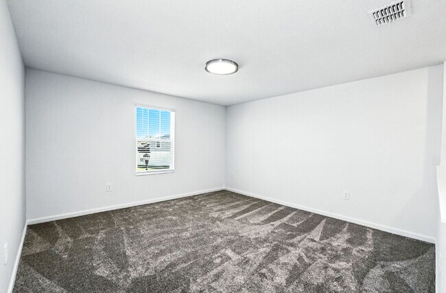 Building Photo - 4 Bed / 2.5 Bath Home – Available Septembe...