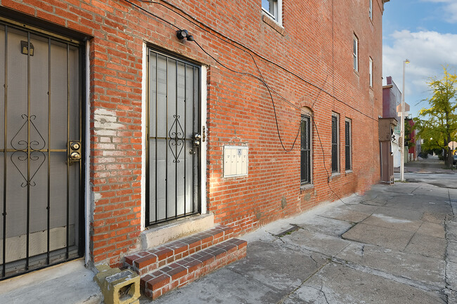 Building Photo - 1436 W Baltimore St