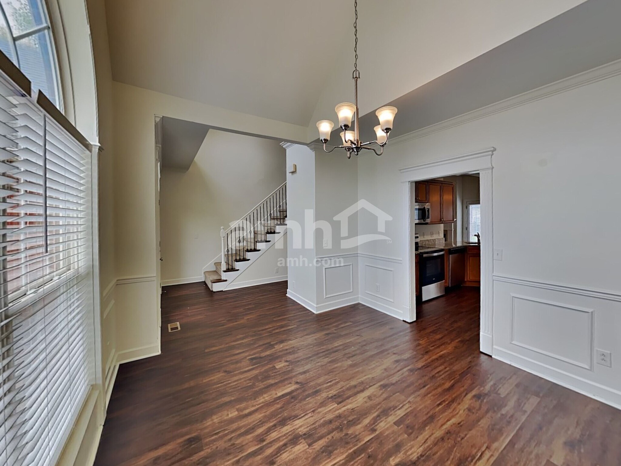 Building Photo - 3043 Holderwood Dr