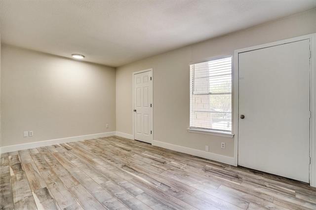 Building Photo - 626 W Arawe Cir