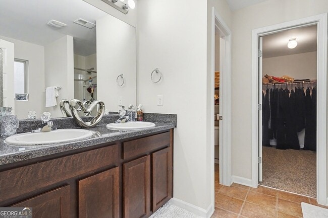 Building Photo - 1241 England Terrace