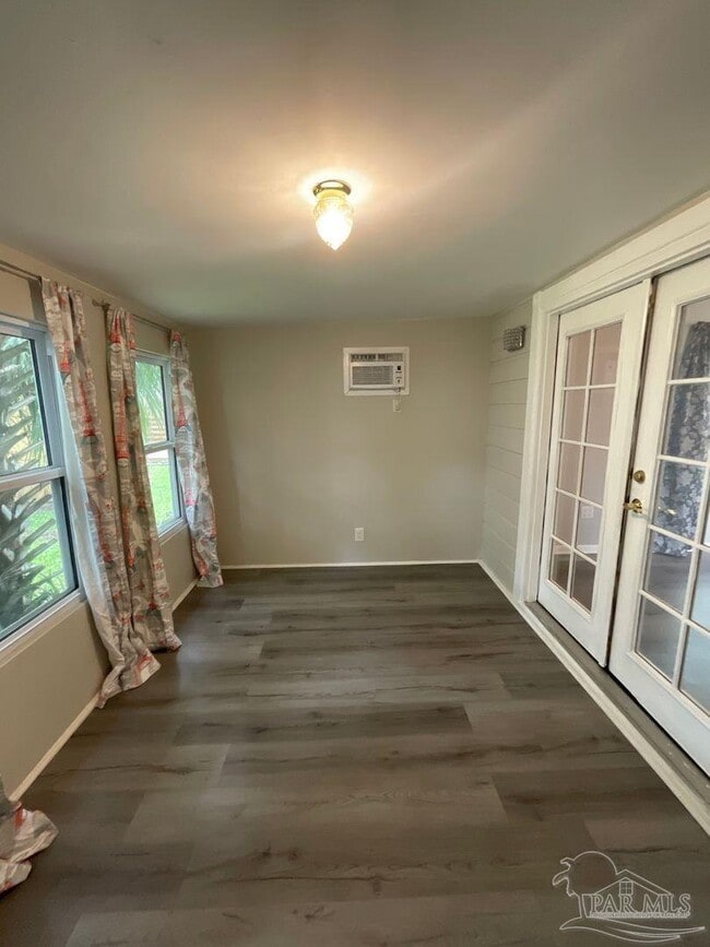 Building Photo - 809 W Government St