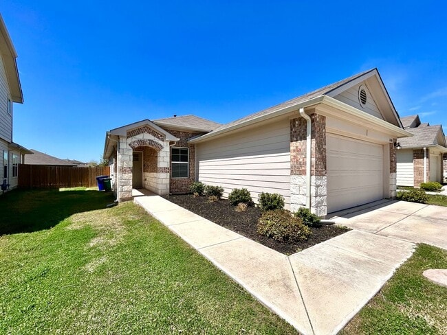 Building Photo - 14104 Macquarie Dr