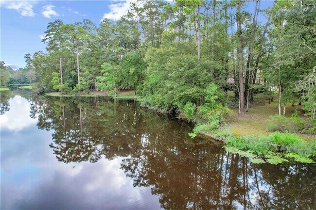 Building Photo - 8063 Winners Cir