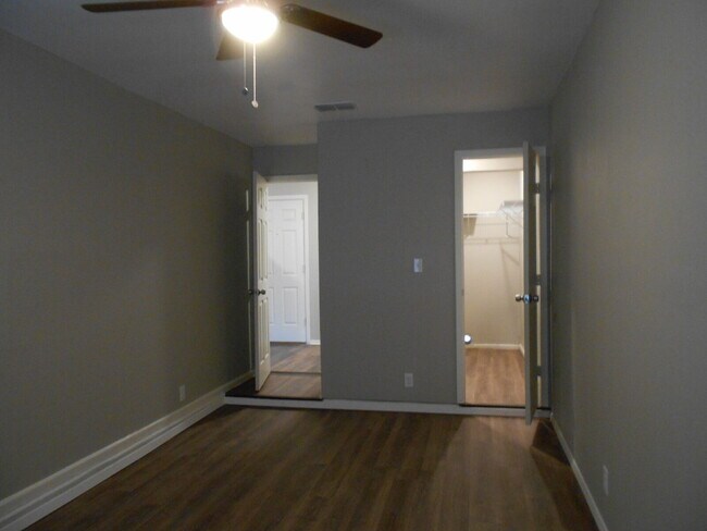 Building Photo - Spacious Duplex with Off-Street Parking