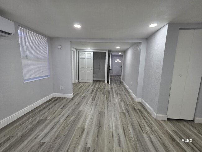 Building Photo - 1100 Beverly Ave NW