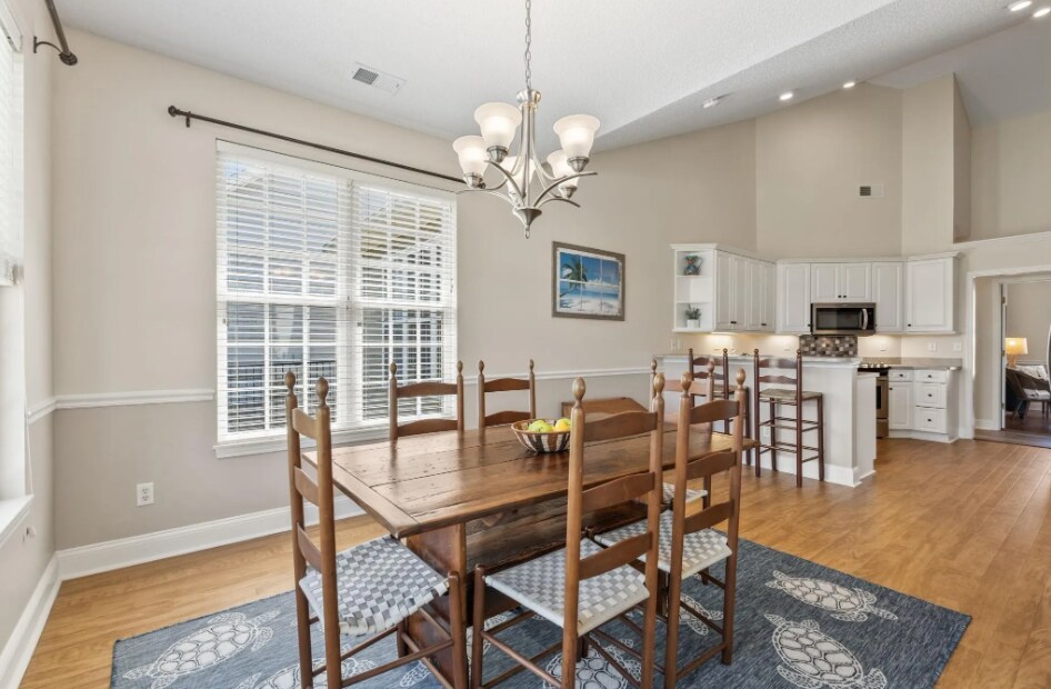 Building Photo - 136 Regency Dr