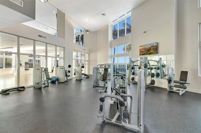 Building Photo - 1900 N Bayshore Dr