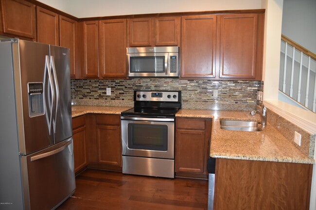 Building Photo - 6852 Woody Vine Dr