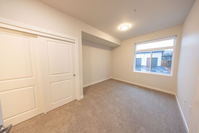 Building Photo - BRAND NEW - Reserve Street Lofts - Gated - Ground floor unit / ADA features