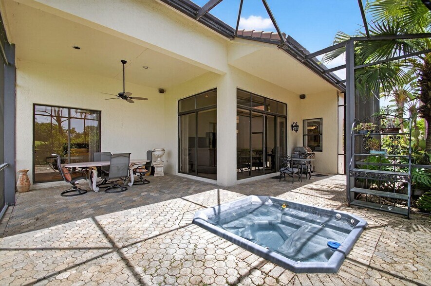 Building Photo - 4465 Barclay Fair Way