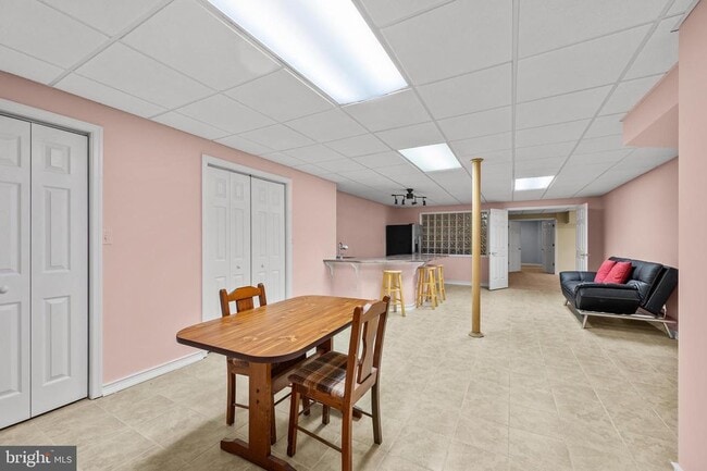 Building Photo - 1238 Hunters Rd