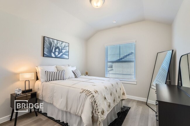 Building Photo - CORTLAND PLAN