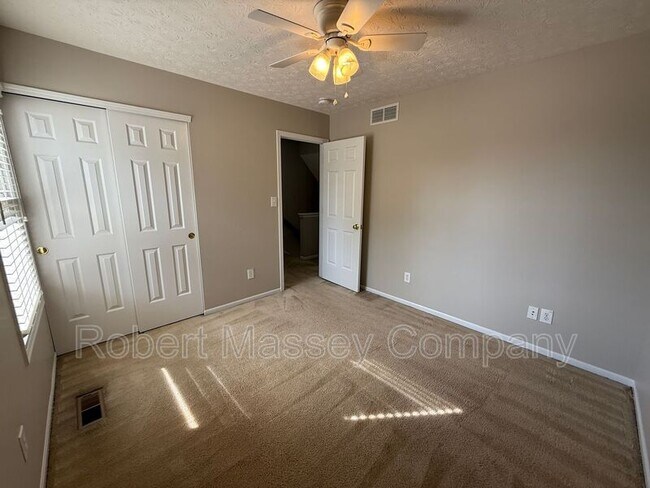 Building Photo - 6716 Bluffview Cir