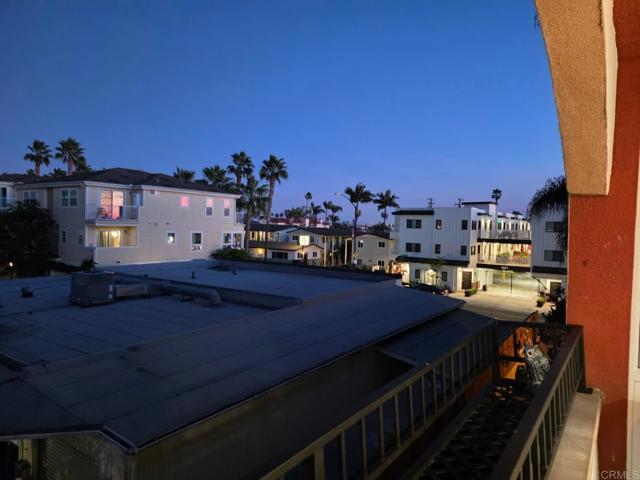 Building Photo - 860 Turquoise St