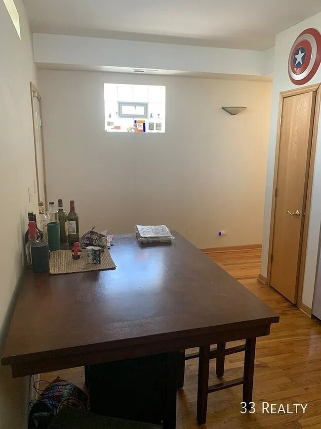 Building Photo - Top Floor Duplex Up, 3bd/2bth with Two Private Decks, Avail 7/1