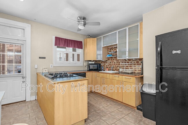 Building Photo - 2624 Fait Ave