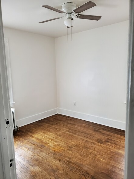 bedroom 1 - 261 N Ballston Ave