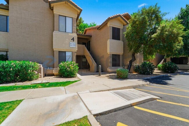 Building Photo - 9600 N 96th St