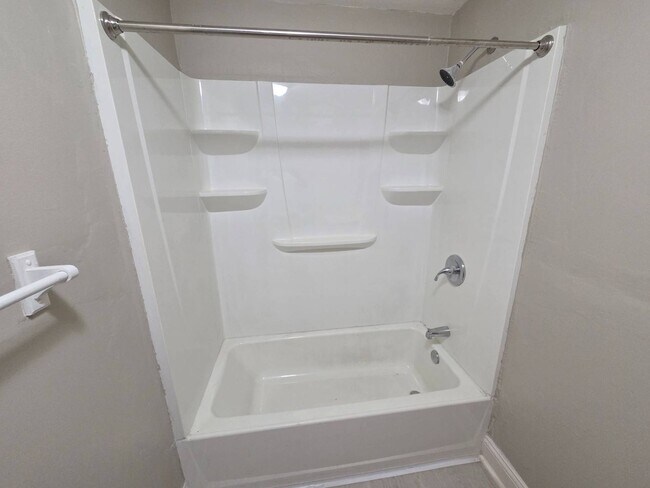 Building Photo - 3027 Fortune Ave