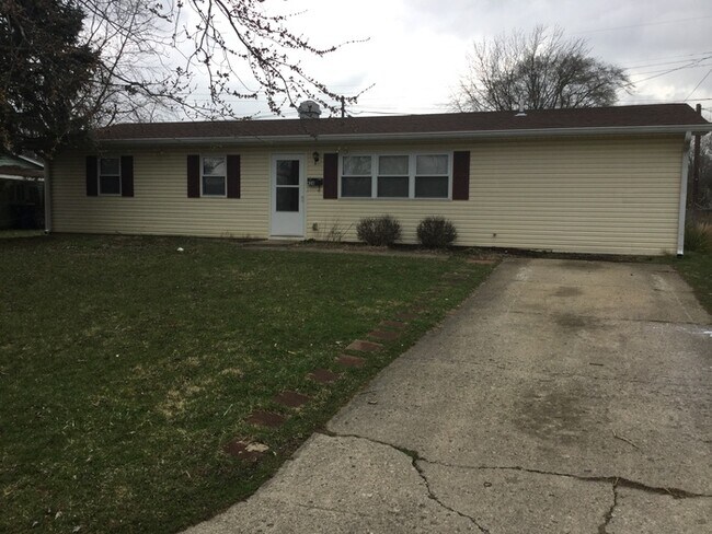 Building Photo - One Month Free Rent!! You're going to love...