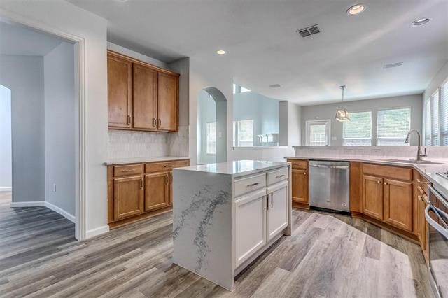 Building Photo - 817 Rushmore Dr