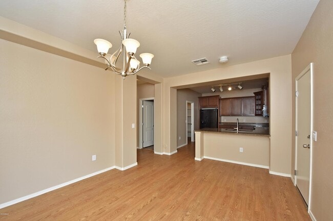 Building Photo - 4757 E Woodside Way