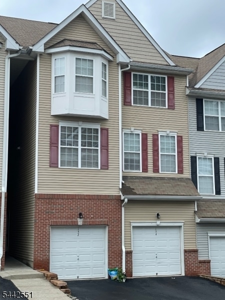Building Photo - 152 Conover Terrace