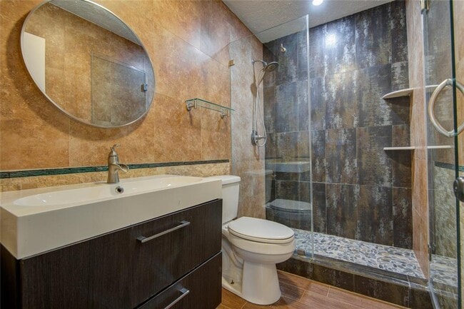 Building Photo - 4718 Brooklawn Dr
