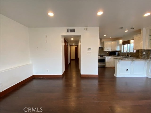 Building Photo - 16716 Bayview Dr